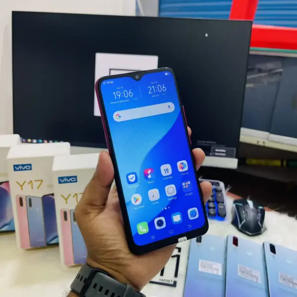 Vivo Y17 - 7400 টাকা