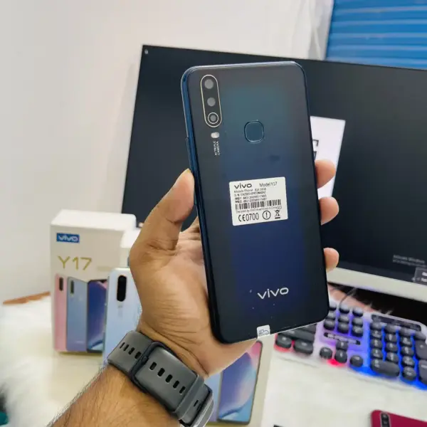 Vivo Y17 - 7400 টাকা